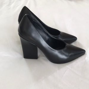 Black vegan leather pumps
